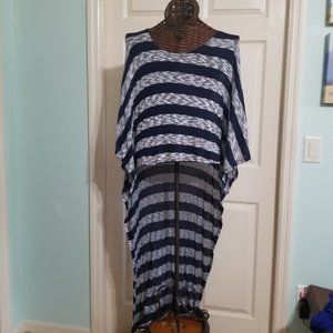 YOUARENOTALONE Severe HiLo Kimono-Style Top - MED